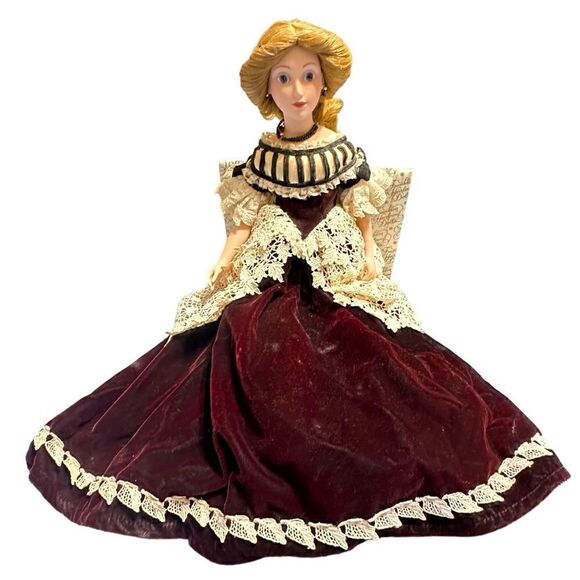 Vintage Franklin Mint Heirloom Musical Porcelain Doll Renata 1985. - Picture 3 of 11